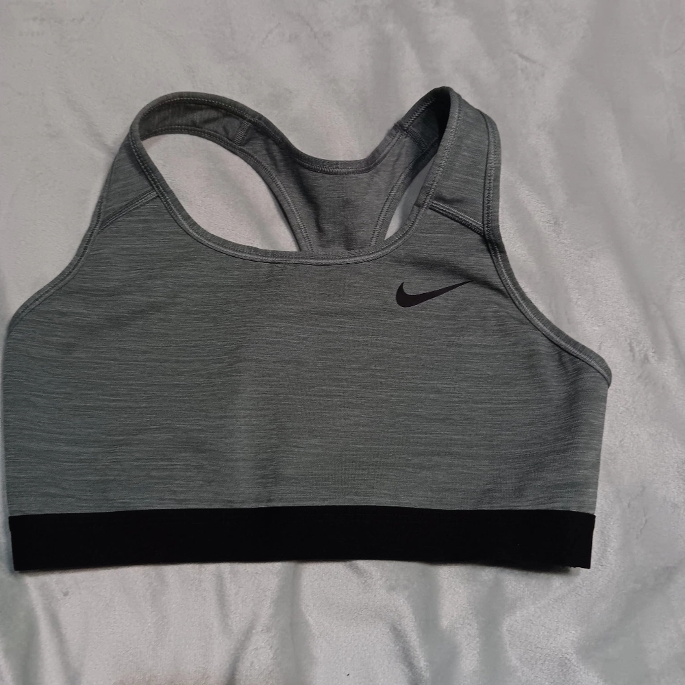 3X $25 NIKE DRY FIT SPORT TOP SIZE L